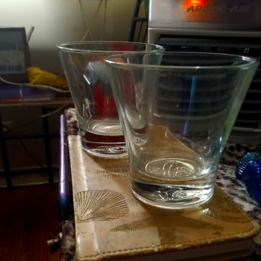 CROWN ROYAL 7 Oz ROCKS GLASS Italy Crown & Pillow on Bottom Slanted Sides